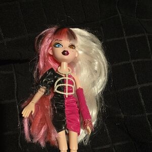 Bratzillaz Cloetta Spelletta doll Used In Good Comdition